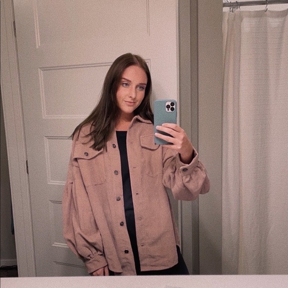 Meet your Posher, Dani - Picture 2 of 6